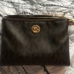 Michael Khors Crossbody Purse